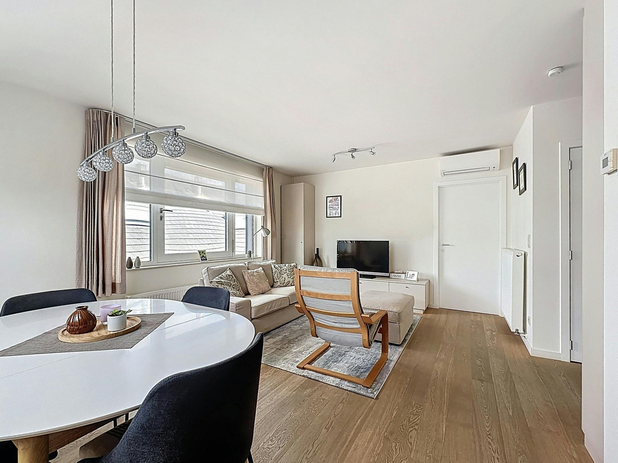 Modern appartement met 1 slaapkamer te huur in Boom foto 3