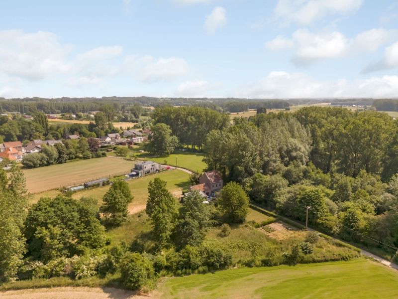 Indrukwekkend en uniek stuk grond van 3.490m² met af te breken woning foto 5