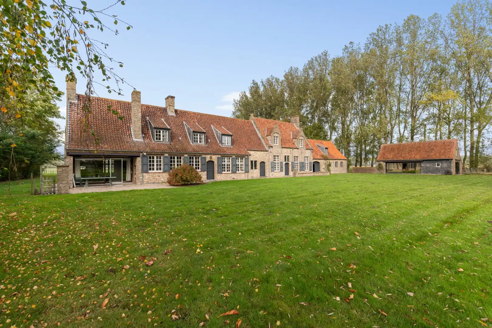 Exclusief landhuis “Reigershof” met bijgebouw en uniek domein te Damme foto 20