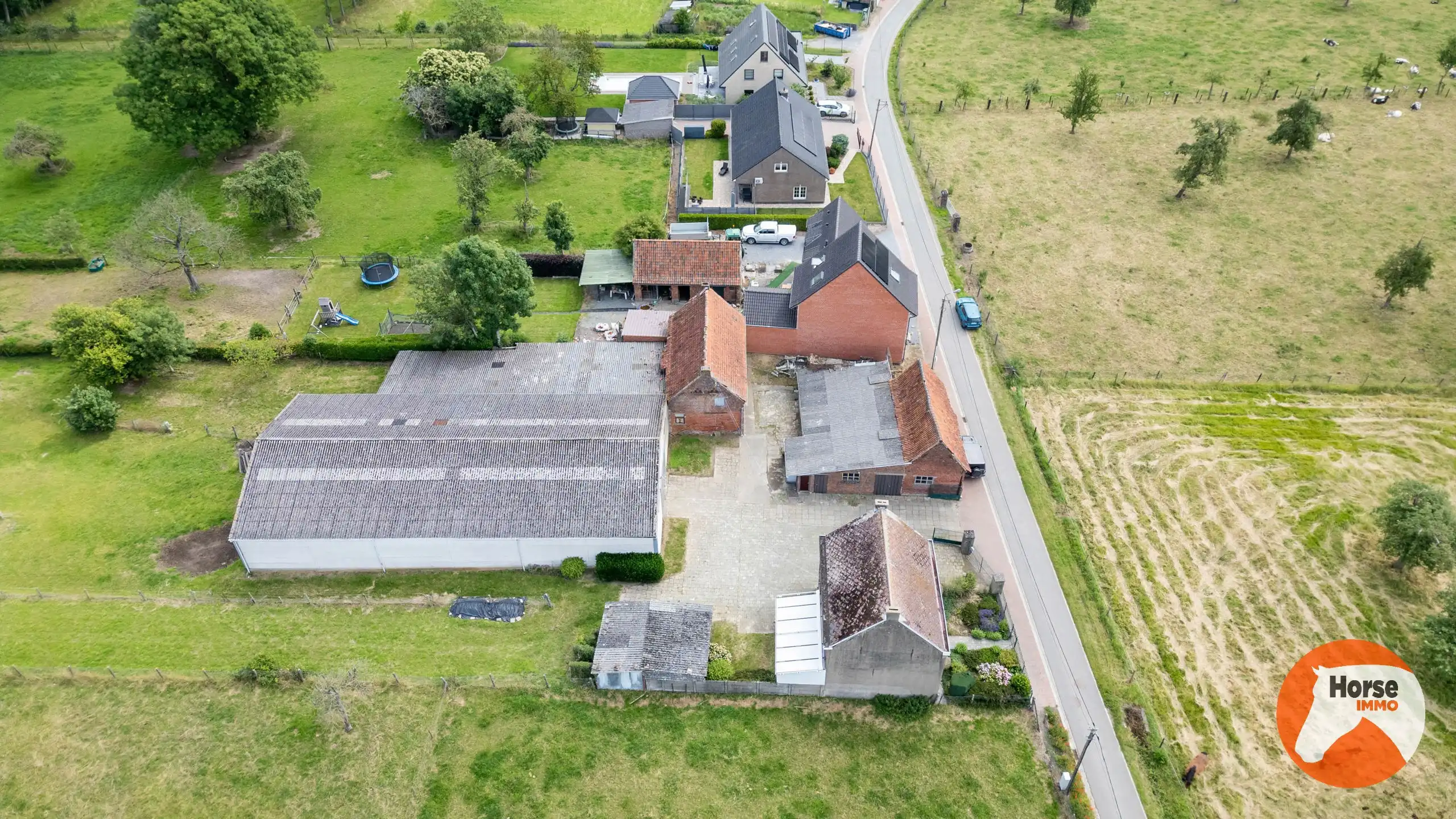 ERPE-MERE - Charmante hoeve met ruime loods op 1,33HA foto 6