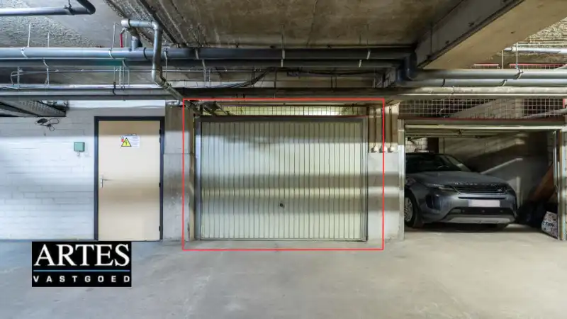 Centraal gelegen appartement met 1 slaapkamer in Genk foto 20