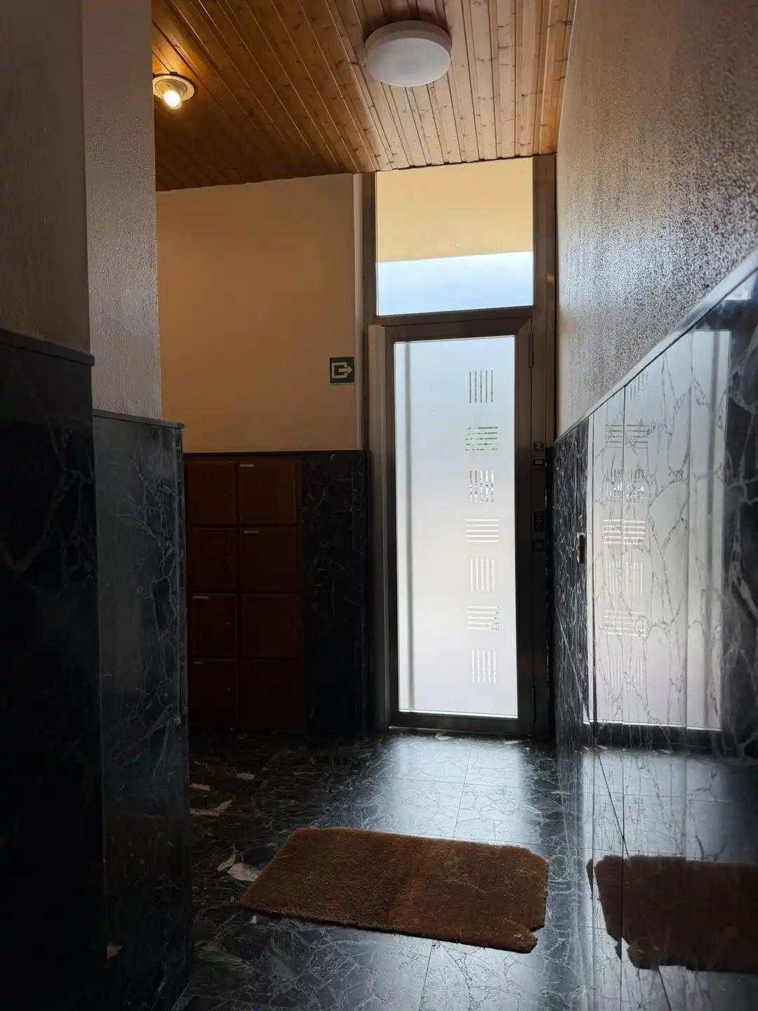 GENK te koop: gerenoveerd appartement met 2 slaapkamers foto 13