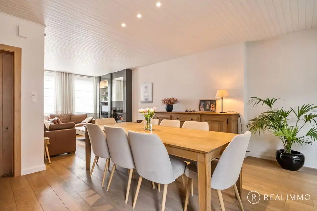 Leuke alleenstaande woning op 1410m² foto 6