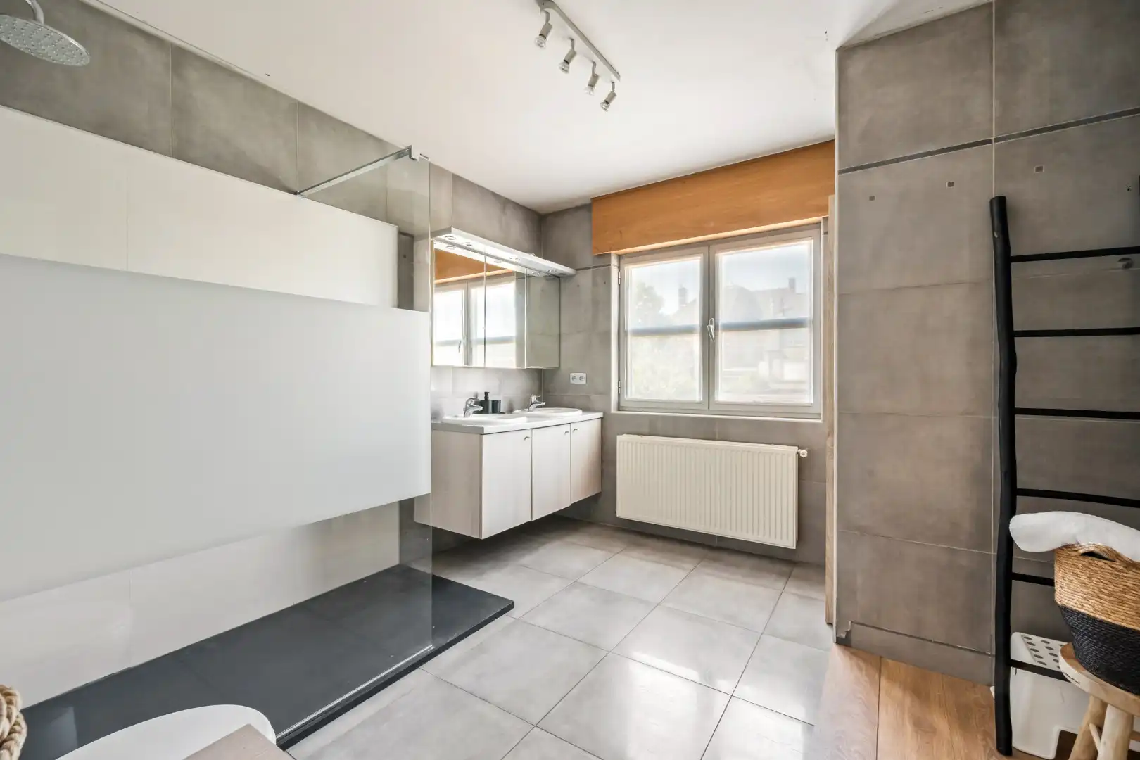 Instapklare halfopen woning met 3 slaapkamers, garage en tuin in Ardooie foto 16