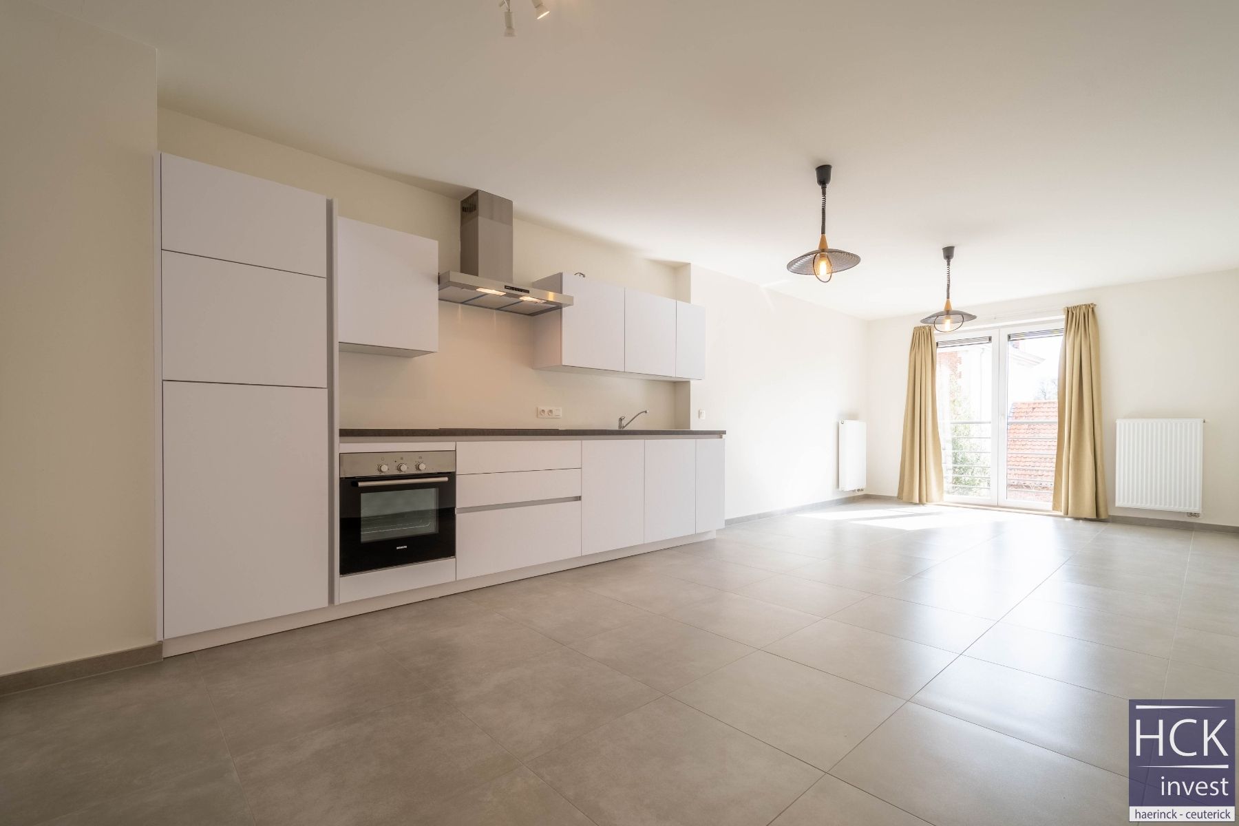 KRUISHOUTEM - INSTAPKLAAR appartement met 2 slpk + RUIM terras! foto 2