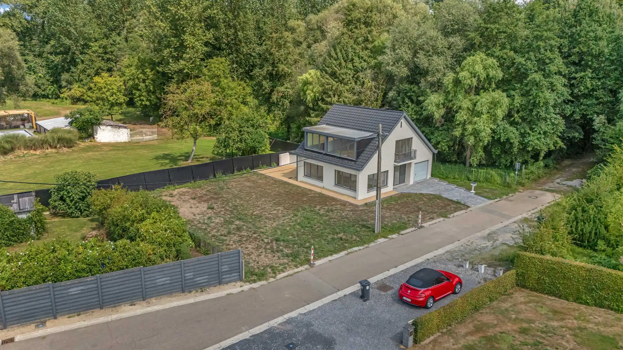 Energetische woning op unieke en groene locatie foto {{pictureIndex}}