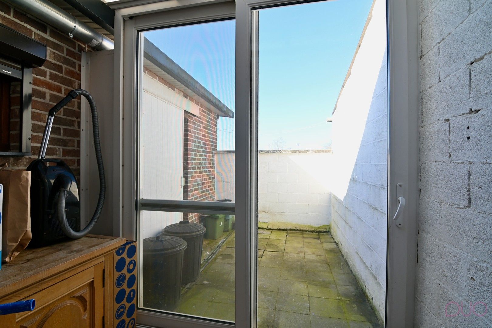 Licht op te frissen woning in hartje Sint-Truiden met 3 slaapkamers en 12x zonnepanelen foto 14