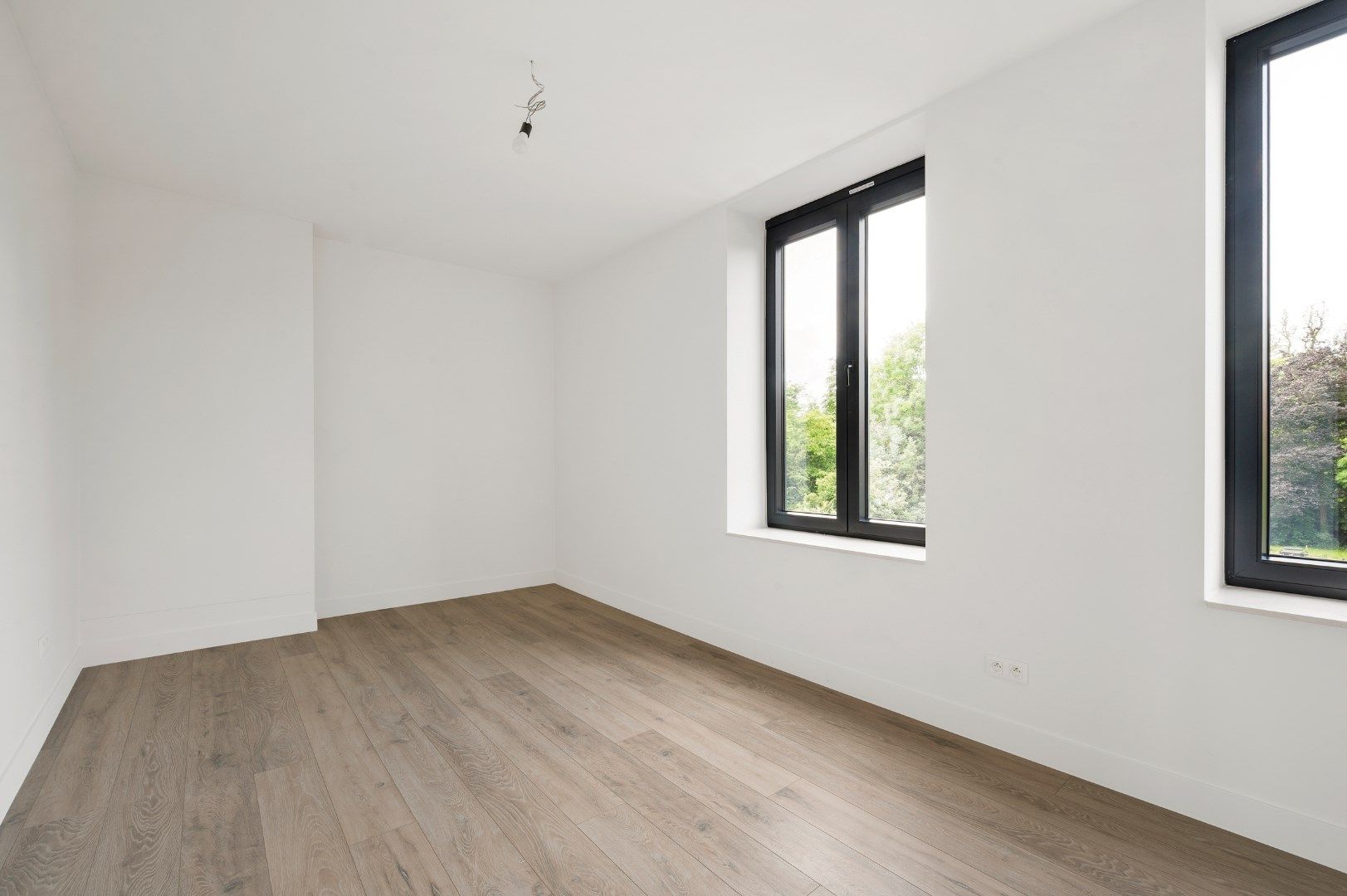 ENERGETISCHE HOOGSTAANDE GERENOVEERDE WONING MET VERWAMRD ZWEMBAD foto 21