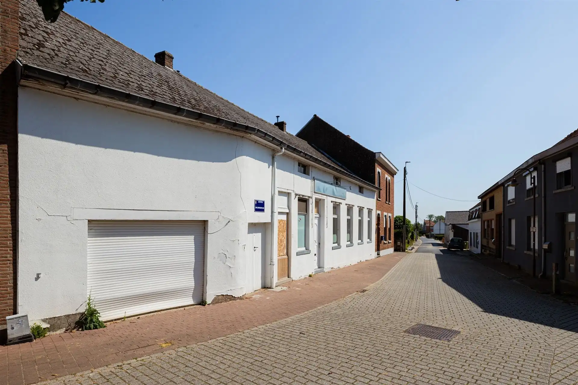 Totaal te renoveren (handels)huis foto 5