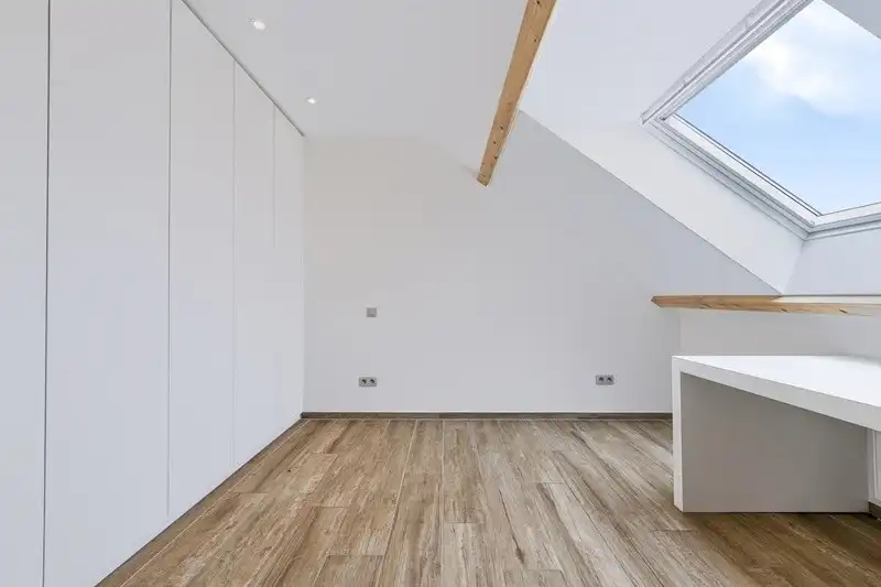 Karaktevolle eengezinswoning met garage en ruime tuin foto 33