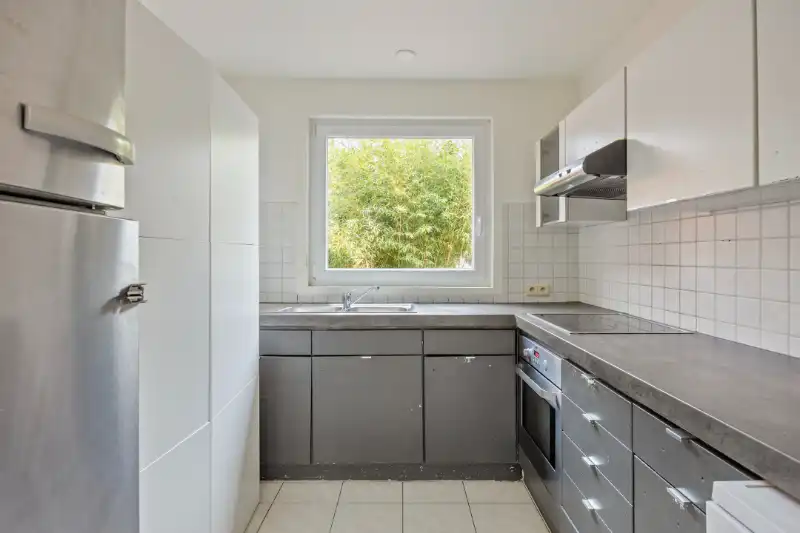 CHARMANTE WONING MET ZONNEPANELEN EN ZUIGERICHTE TUIN foto 9