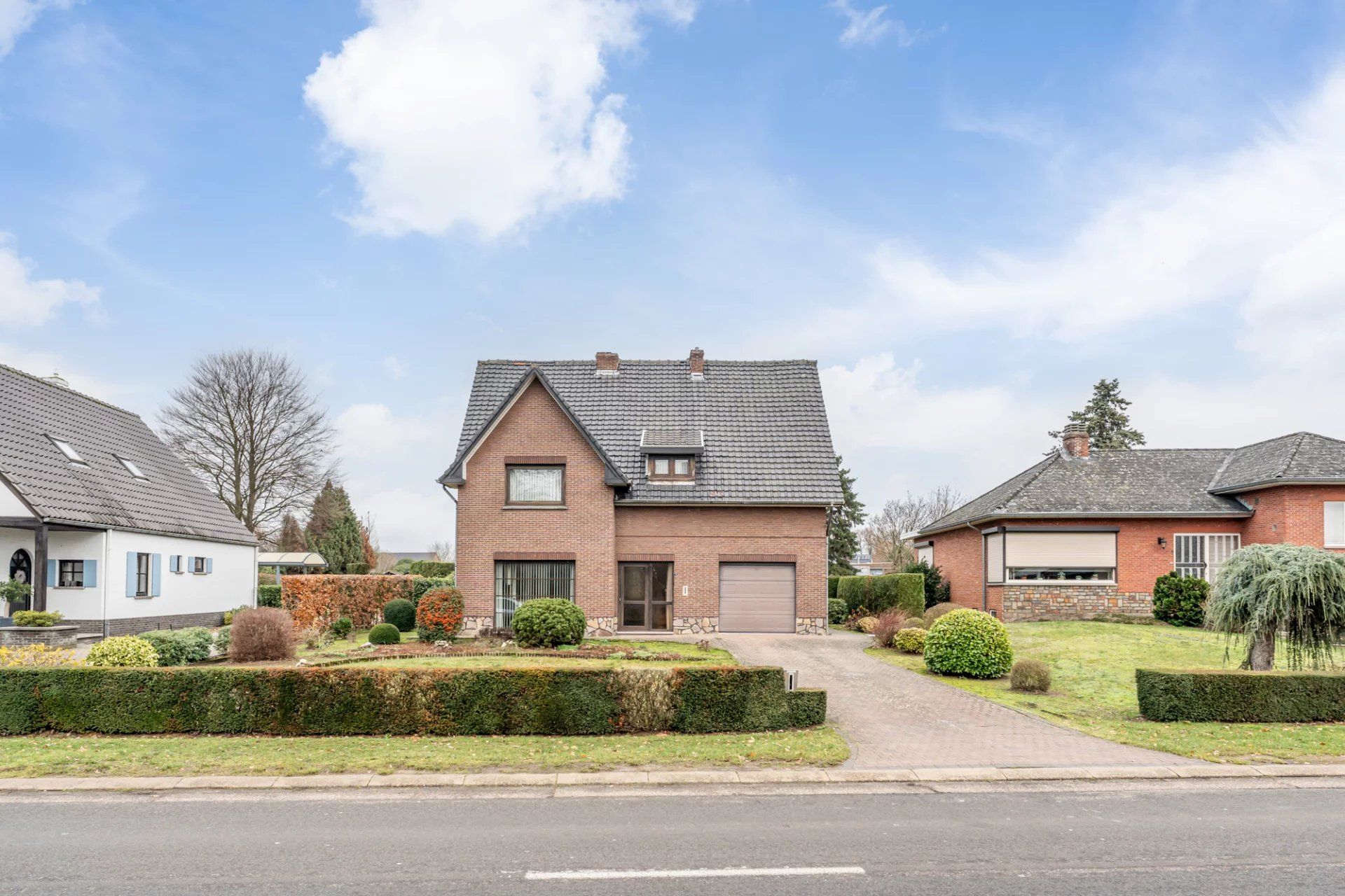 Hoofdfoto van de publicatie: Gezinswoning op ruim perceel te Heusden