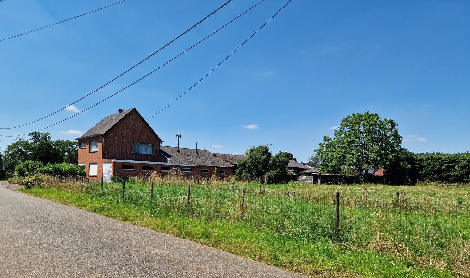 Charmante voormalige boerderij op 67a95ca met optioneel 3ha52a26ca landbouwgrond foto 1