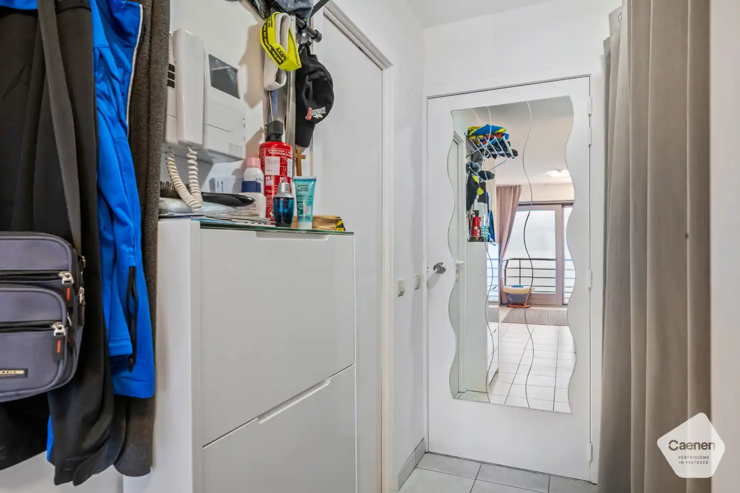 Instapklare studio met prachtig frontaal zeezicht foto 12