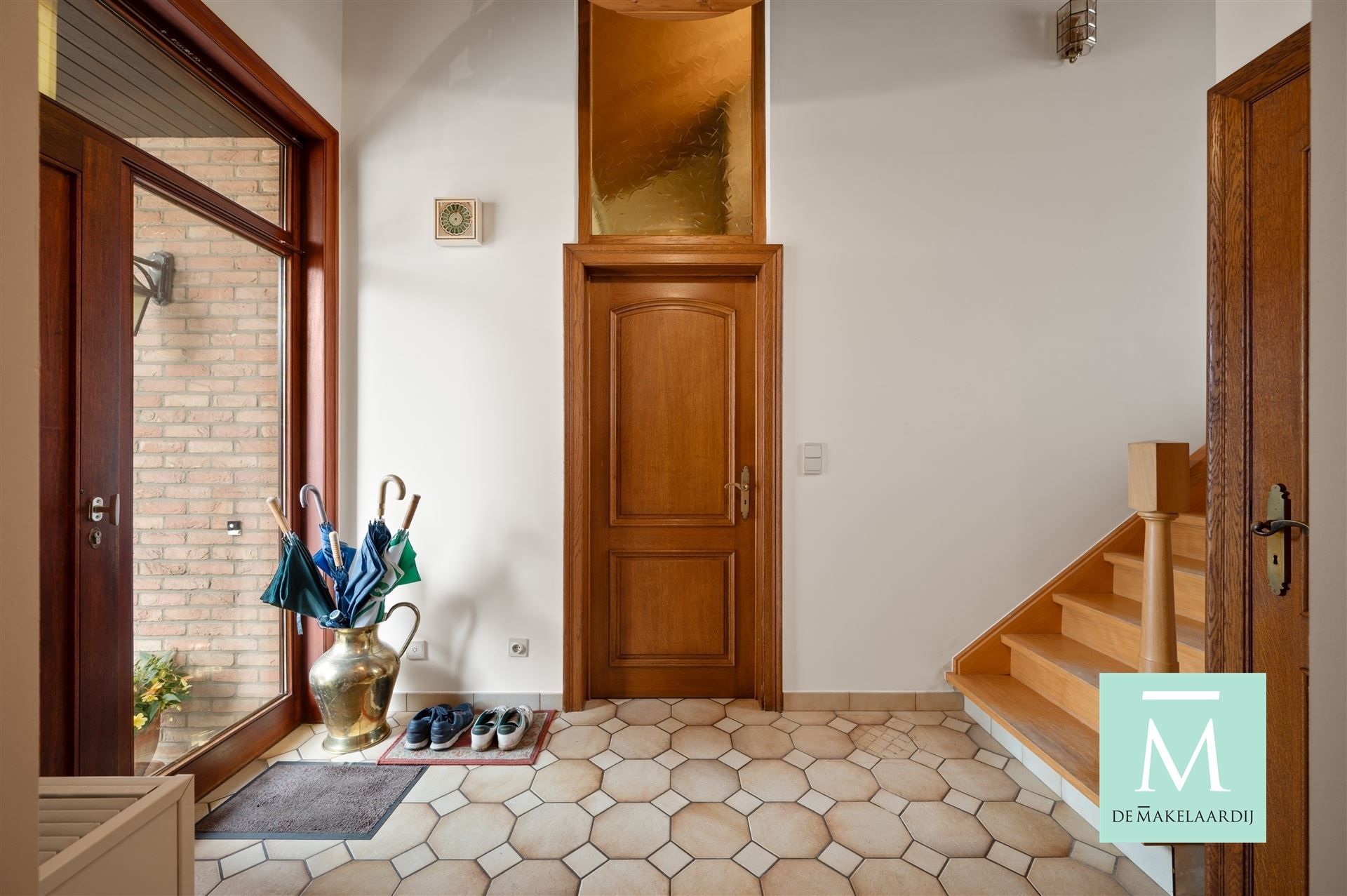 Uitstekend gelegen woning met 3 slaapkamers en garage foto 12