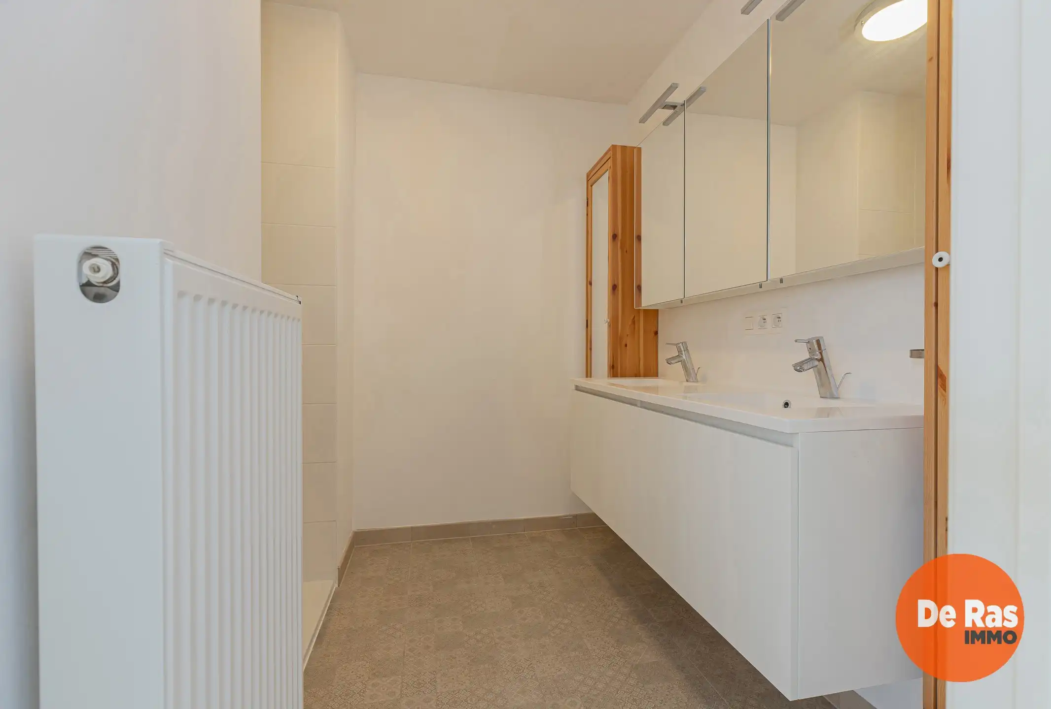 OORDEGEM – Recente  HOB met drie slaapkamers en tuin foto 12