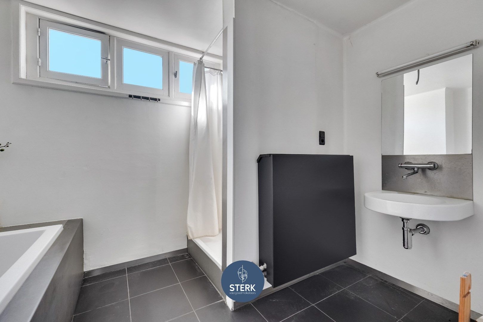 KANTOOR MET STUDIO EN APPARTEMENT OP EEN CENTRALE LOCATIE TE MAASMECHELEN ! foto 23