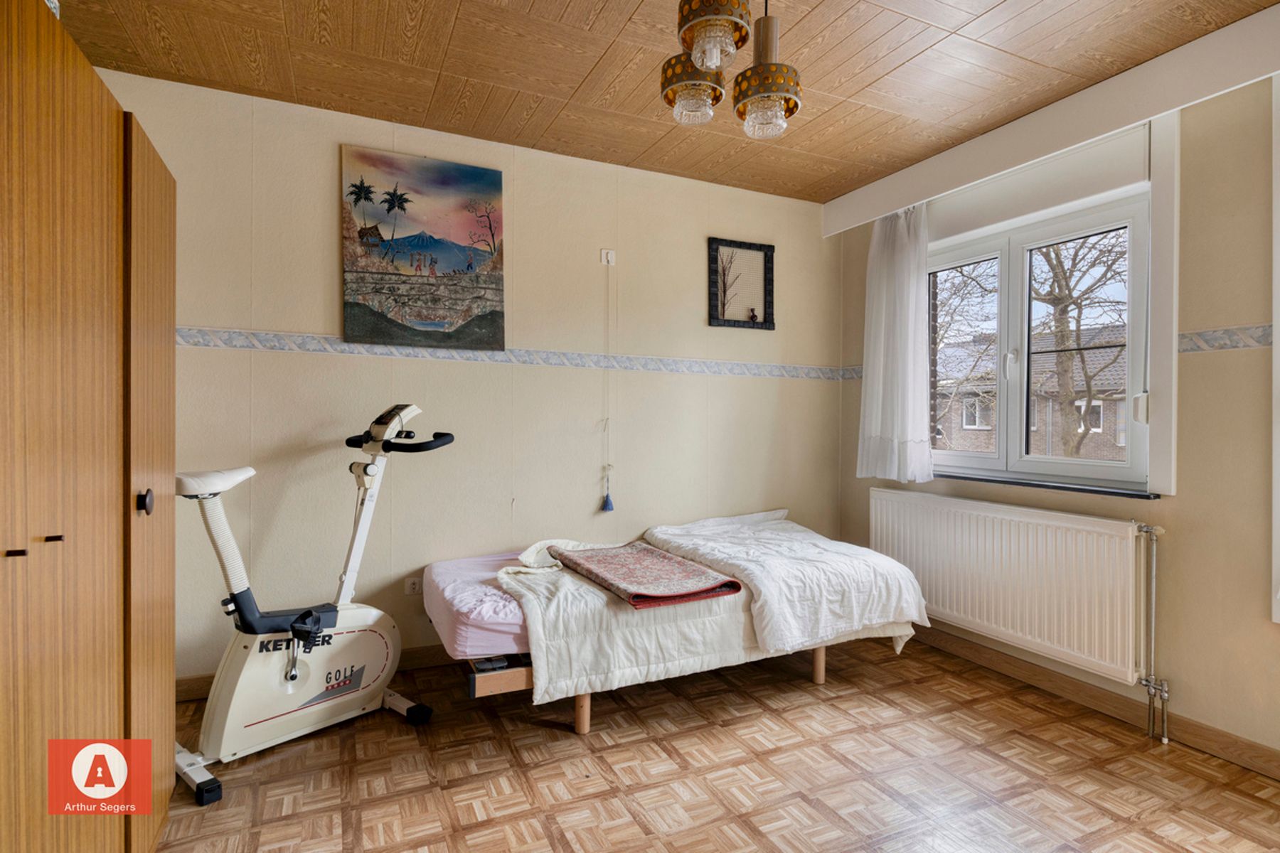 Op te frissen woning in rustige wijk met garage foto 20