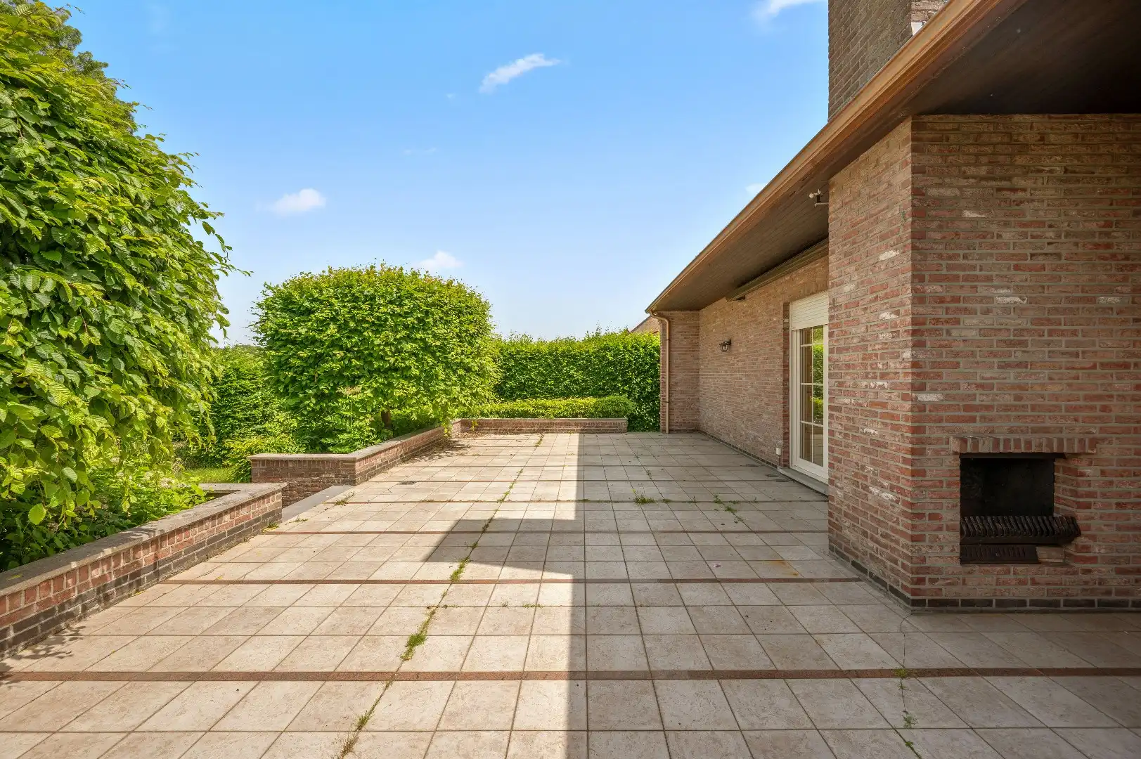 Exclusieve stijlvolle villa met prachtige tuin in rustige omgeving foto 20