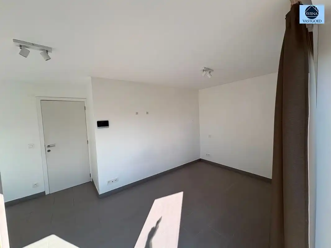 ENERGIEZUINIGE INSTAPKLARE WONING MET 2 SLAAPKAMERS, GARAGE EN TUIN foto 4