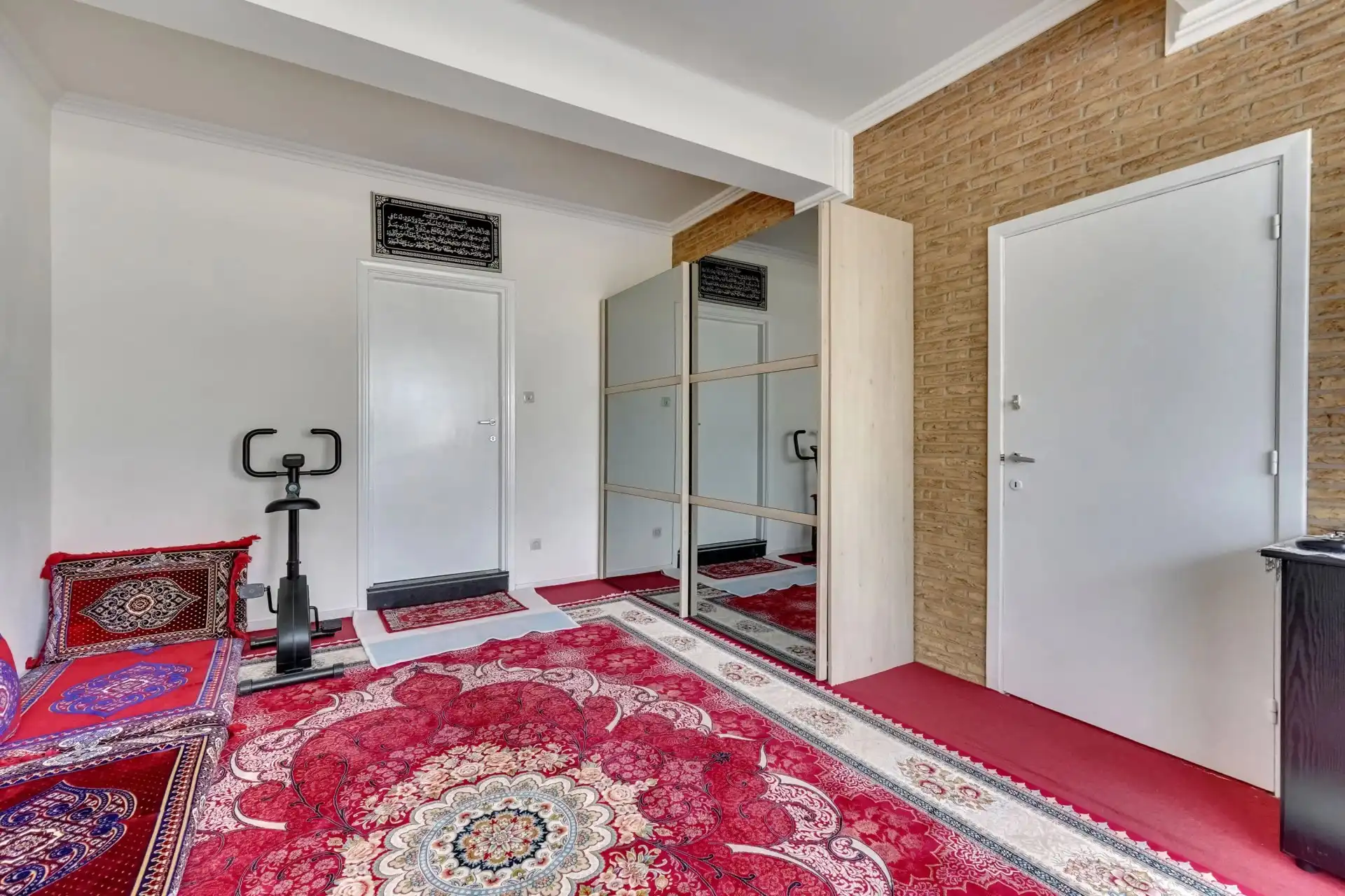 Instapklaar duplex appartement met 3 volwaardige slaapkamers foto 8
