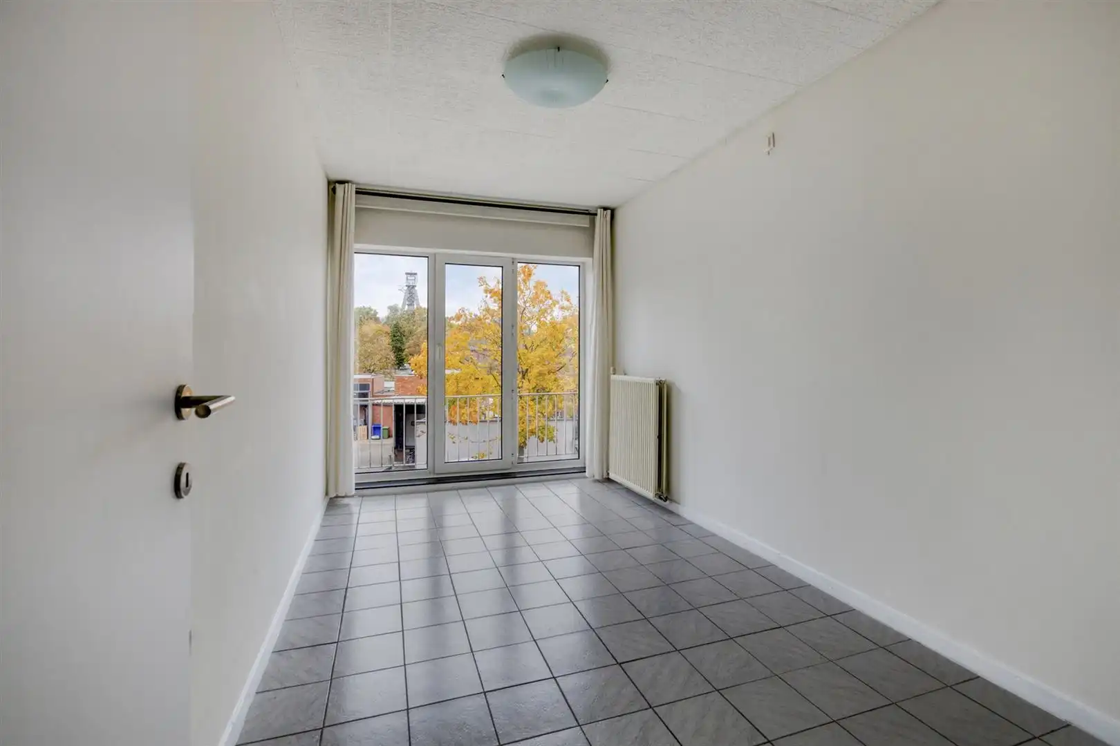 TE KOOP: Duplex-appartement (3slpks) met kantoorruimte of handelsruimte op topligging in Genk! foto 13