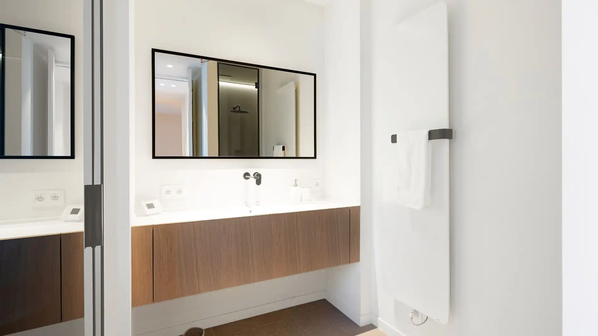 Nieuw appartement gelegen aan de zuidkant van het vernieuwde Burg. Fr. Desmidtplein. Gevelbreedte van ca. 8 meter. foto 20