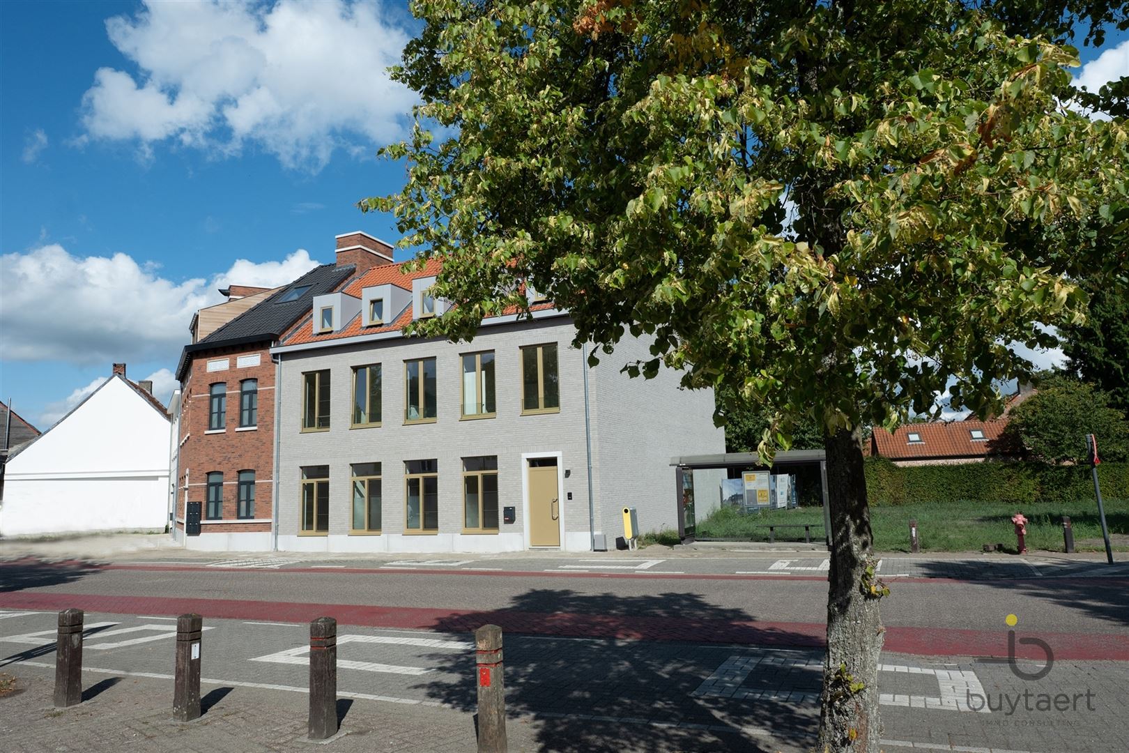 Beleef luxe, comfort en energiezuinigheid in een karaktervolle architectuur. foto 21