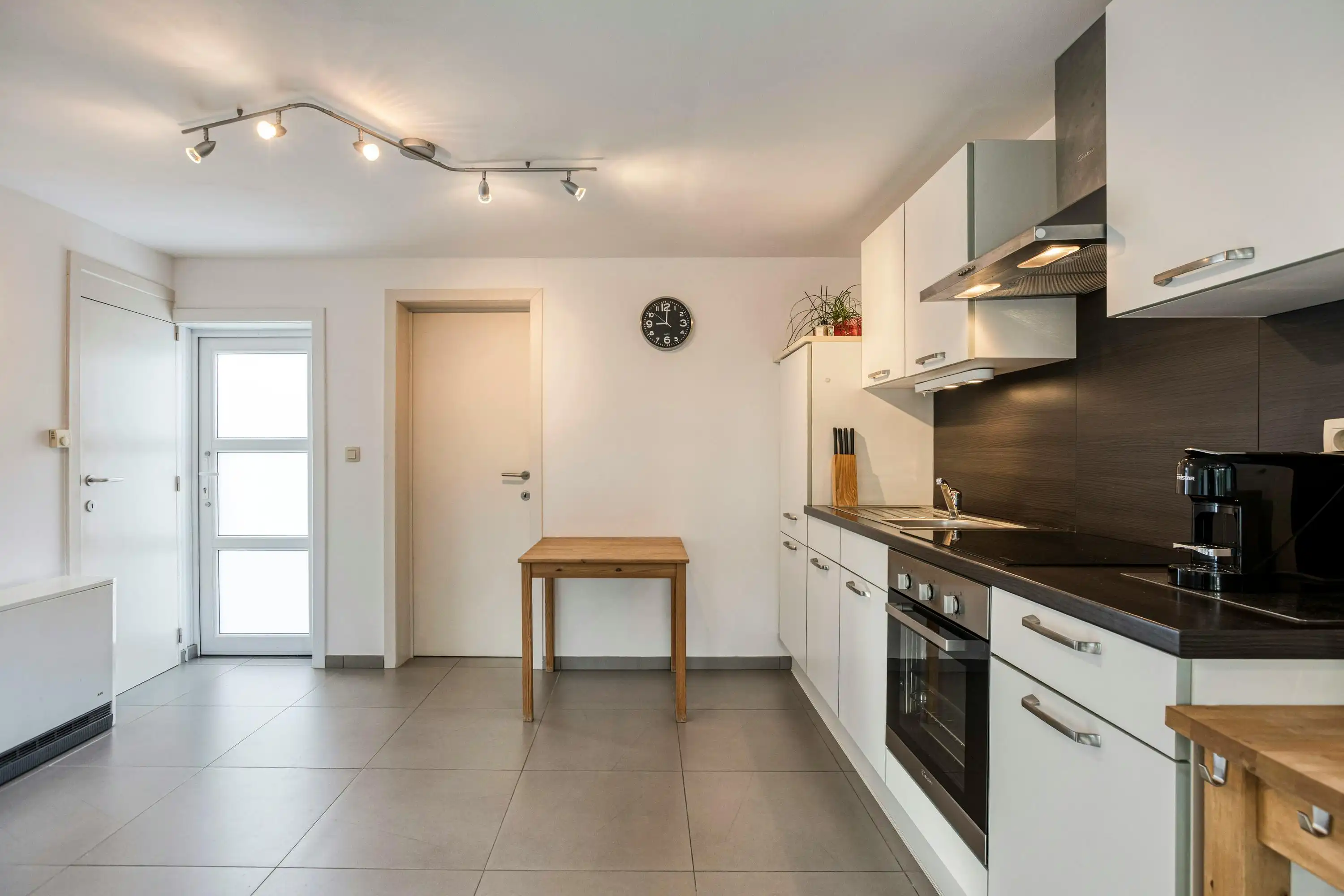 Recent gerenoveerde vakantiewoning te koop in Koksijde! foto 8