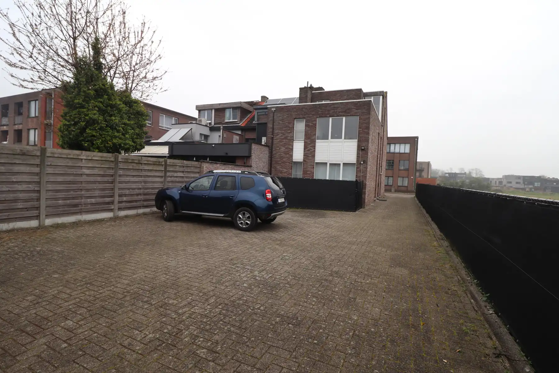 Een rustig gelegen appartement met kelderberging en autostaanplaats foto 12