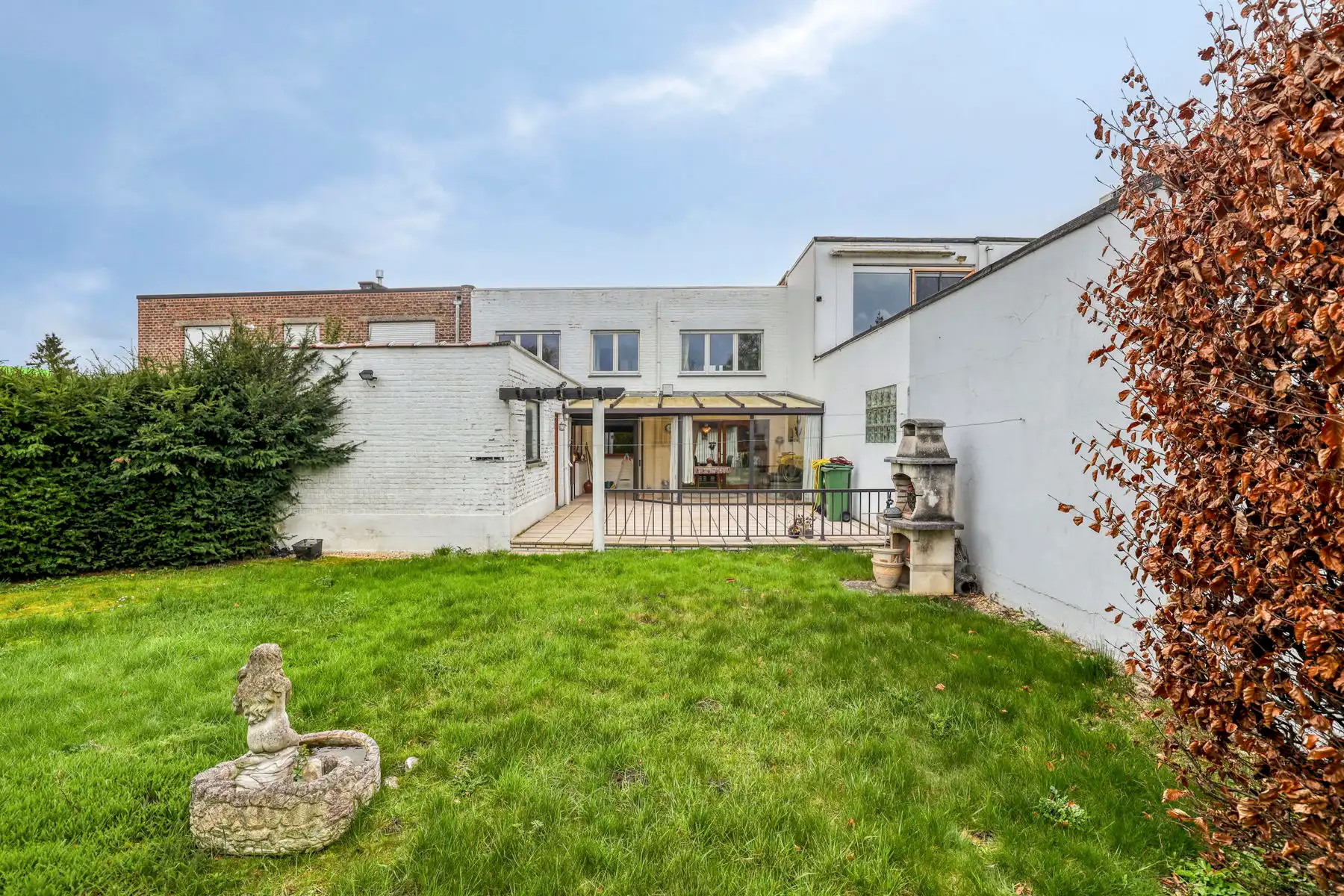 Leemans Immobiliën biedt u deze solide en ruime woning aan op een uitstekende en centrale ligging in Denderleeuw. foto 26