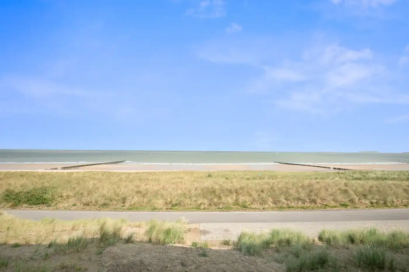 Uiterst smaakvol en top-notch afgewerkt appartement met panoramische zeezichten te Cadzand foto 9