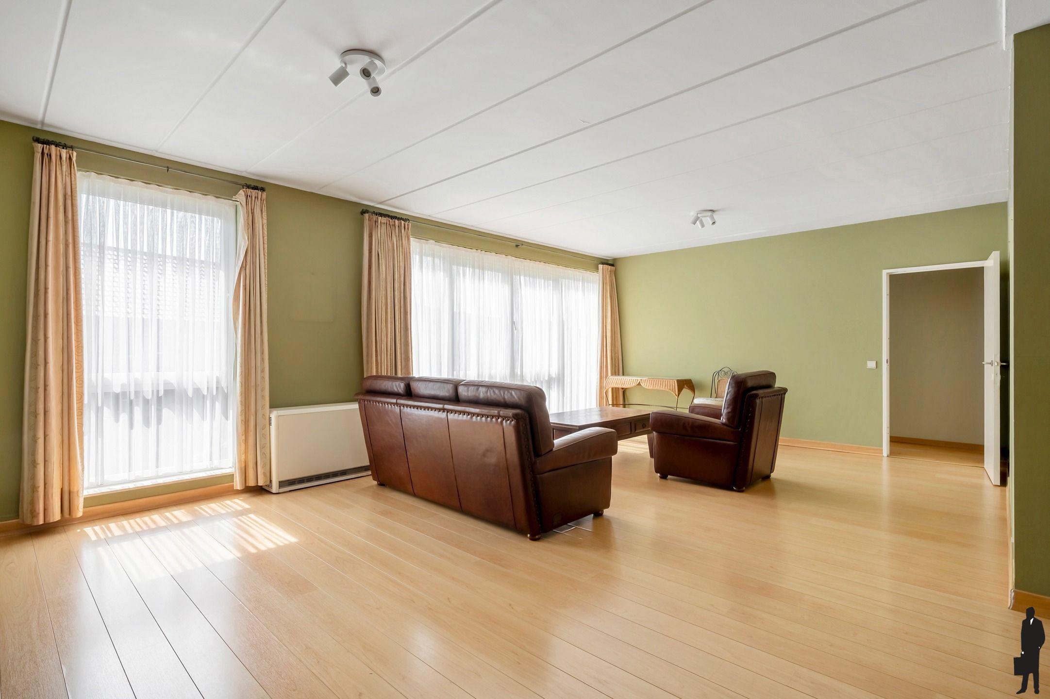 Ruim appartement met terras in het centrum van Nieuwmoer foto 5