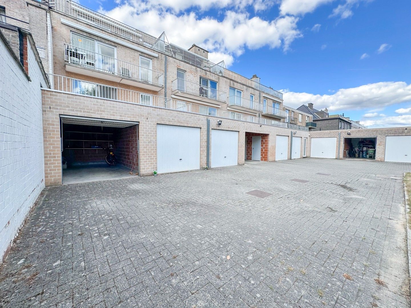 ruim en lichtrijk 2-slaapkamerappartement met ruim terras foto 12
