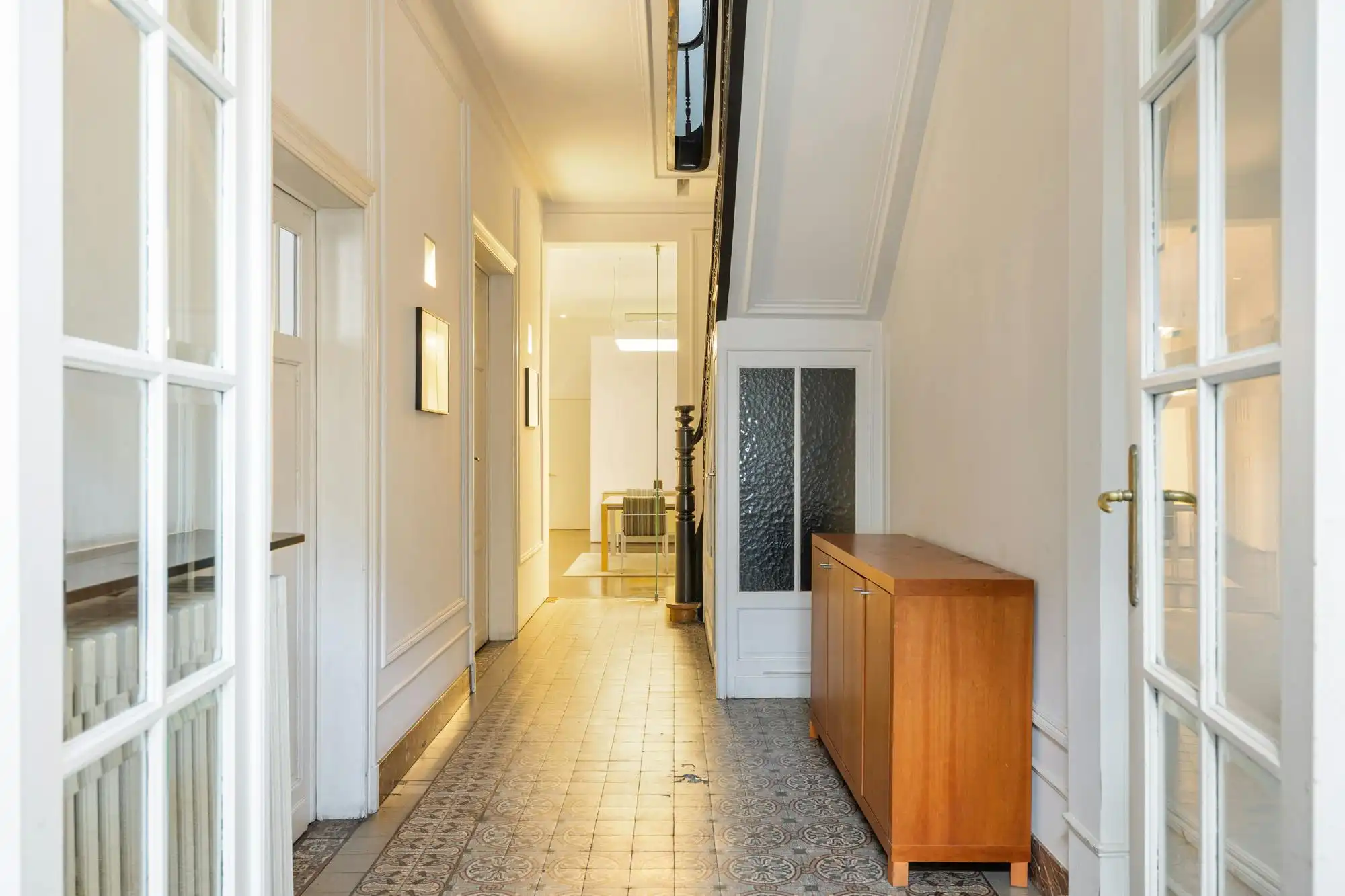 Herenhuis van 430 m² met praktijkruimte vlakbij Tour & Taxis foto 7