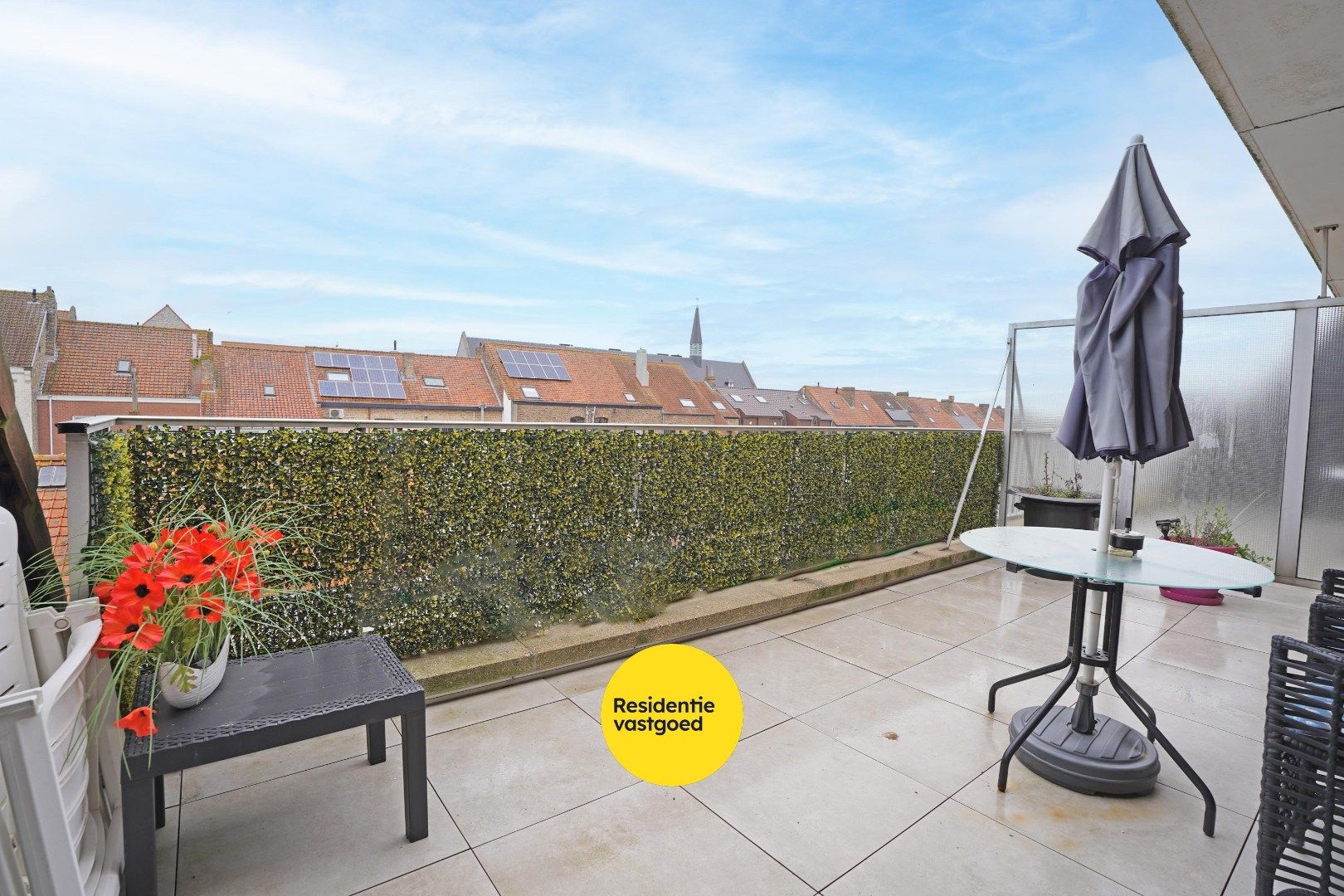 Sfeervol en instapklaar 3 slaapkamerappartement (108m²) met twee terrassen (40 m²) te Nieuwpoort-Stad. foto 10