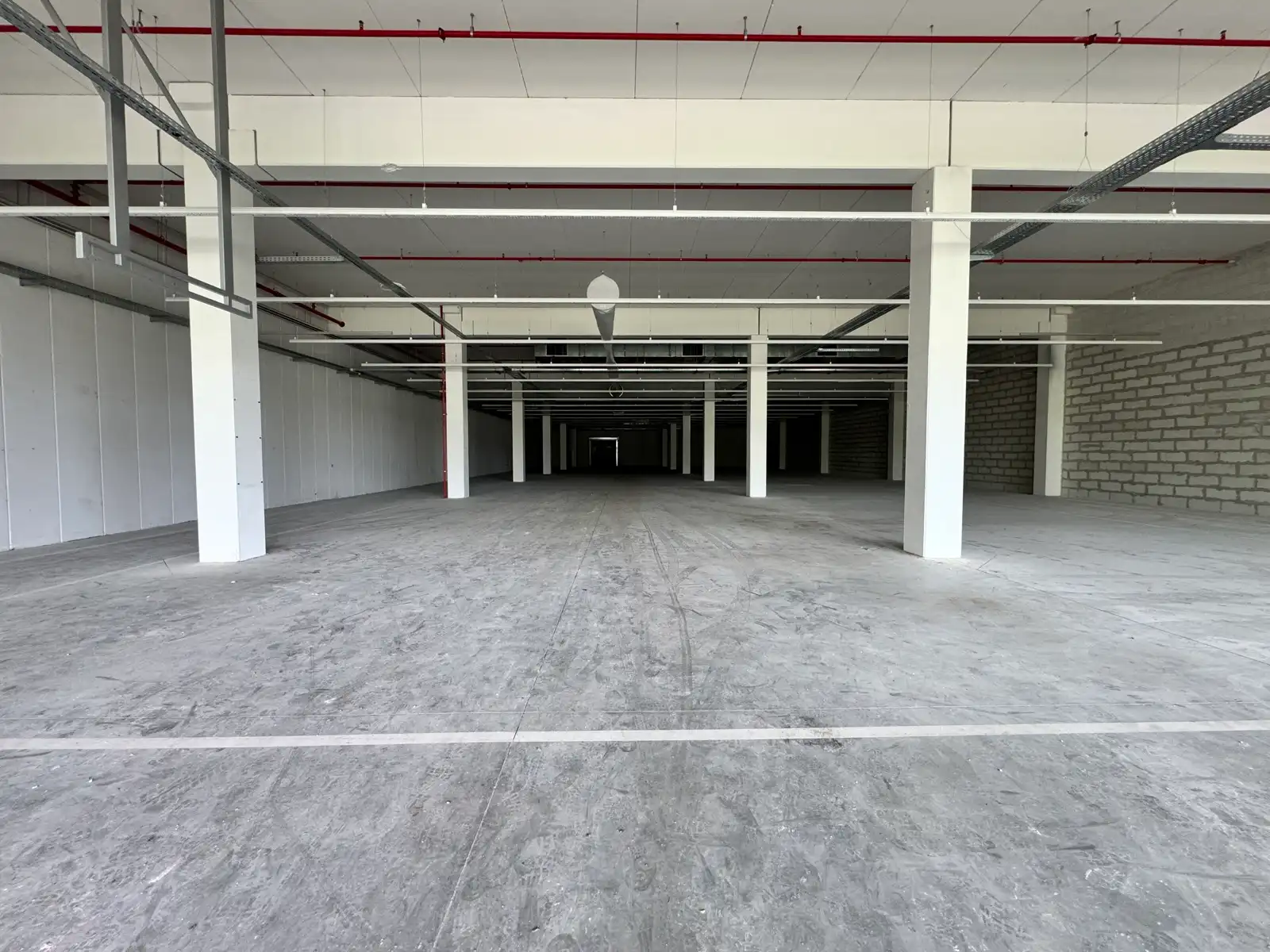 Casco ruimte 1.198 m² tussen De Kraker en Mediamarkt foto 5