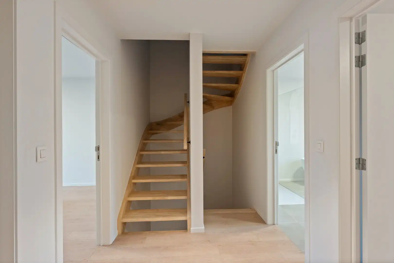 Nieuwbouwwoning met 3 slaapkamers en grote zolder, garage en tuin in Ooigem foto 8