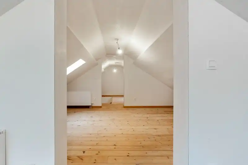 Woonappartement met handelsruimte in het centrum van Wommersom foto 4