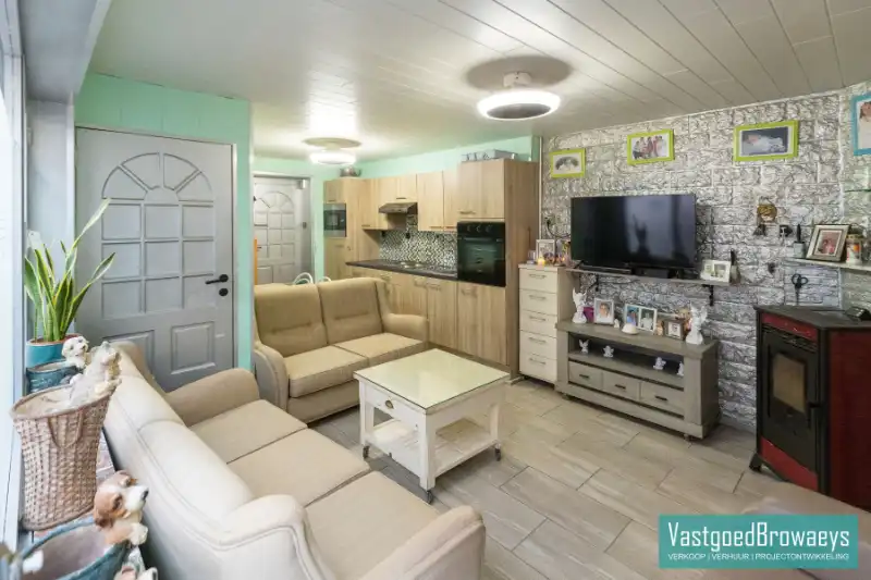 Ideale starterswoning met ruime aangename tuin foto 6