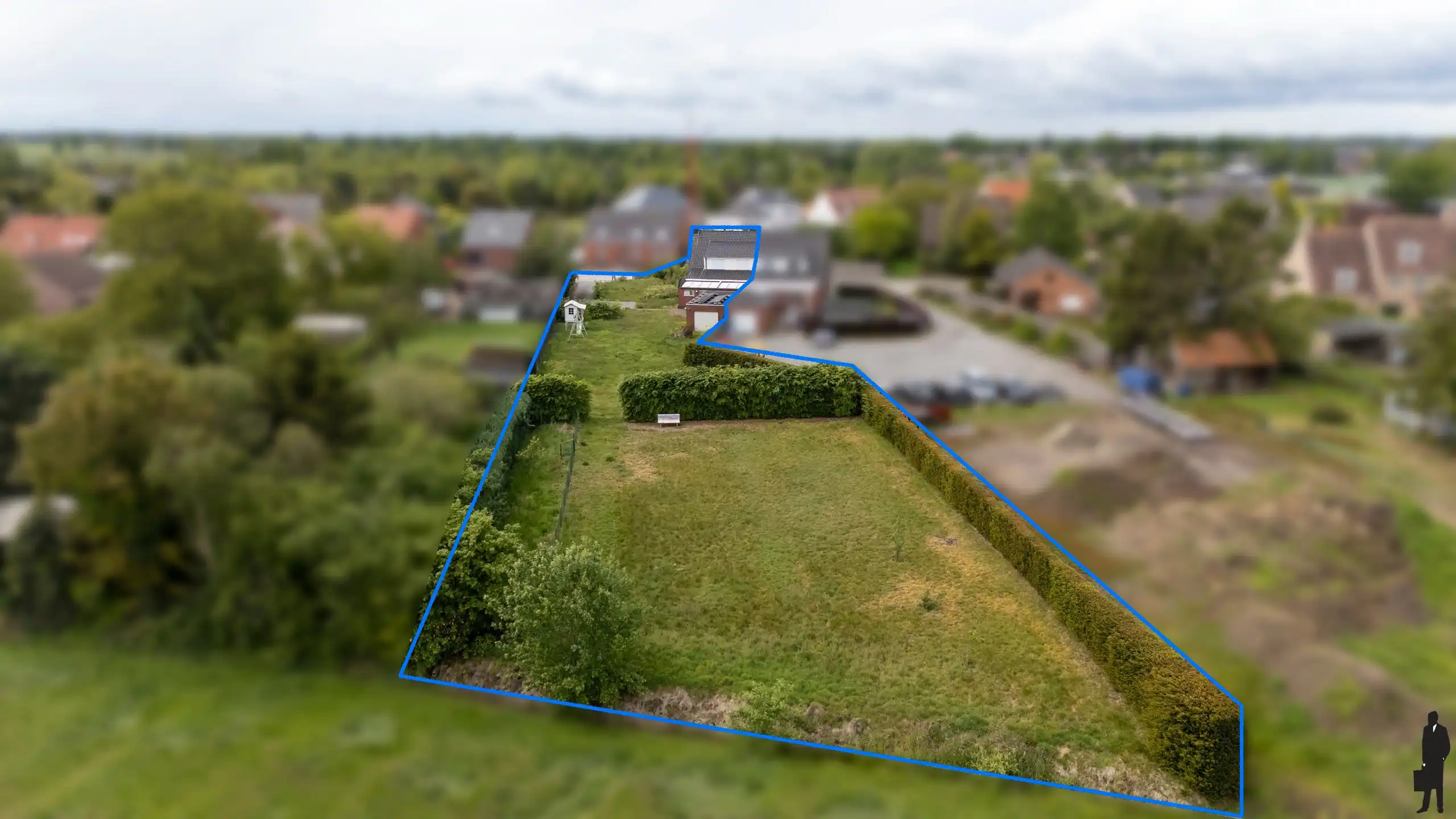 Woning met 4 slpk. op ca. 2.530m² grond met weids uitzicht! foto 16