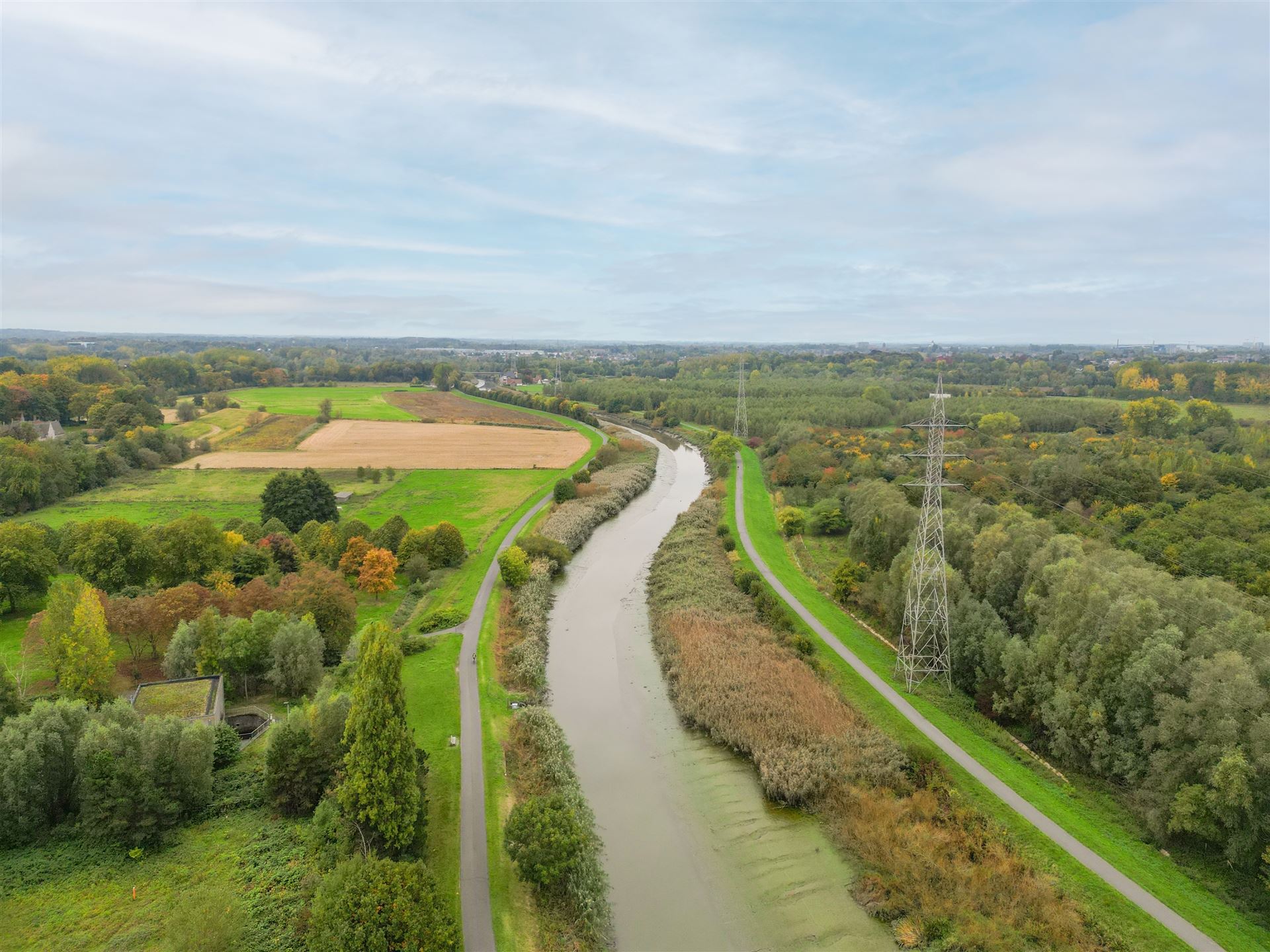 Te renoveren woning met tuin en garage nabij Gent! foto 10