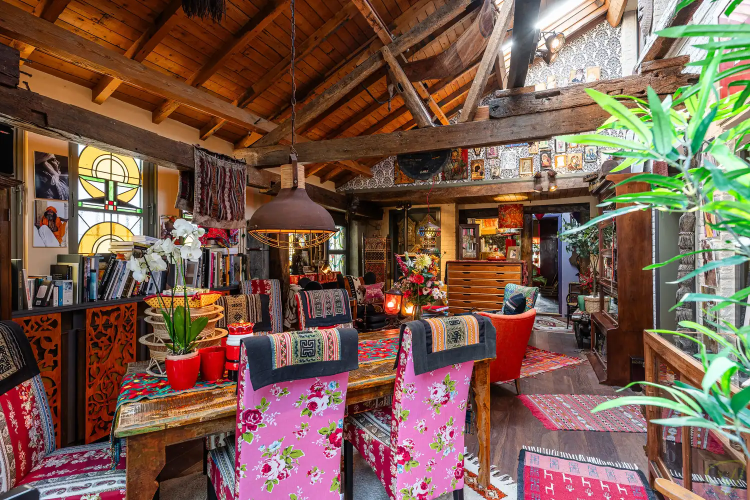 Voormalig muziek- en eetcafé “De Filosoof” wordt verkocht. foto 11