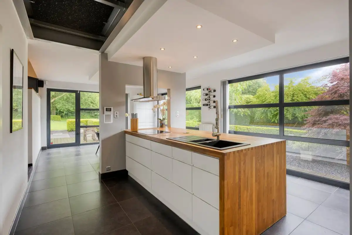 Karaktervolle viergevel woning op 24 are in Grimbergen – wonen en werken op toplocatie foto 11