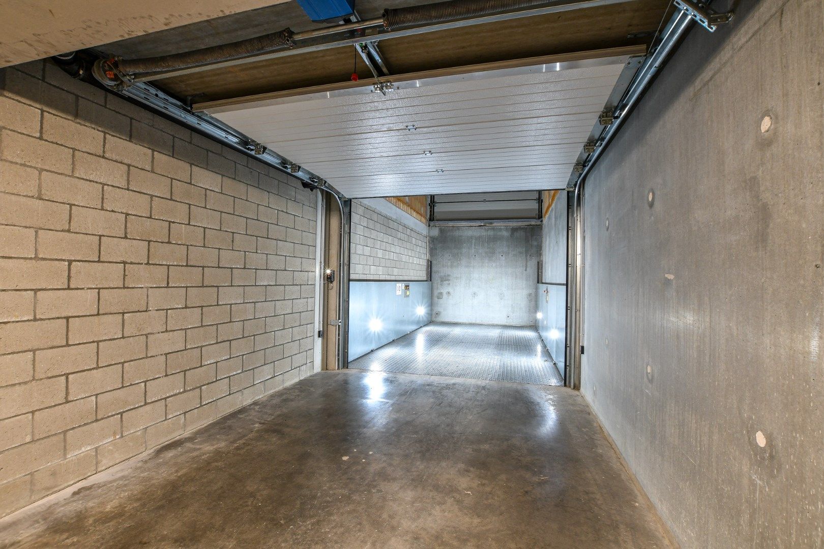 Staanplaats in ondergronds garagecomplex te koop op toplocatie!  foto 4