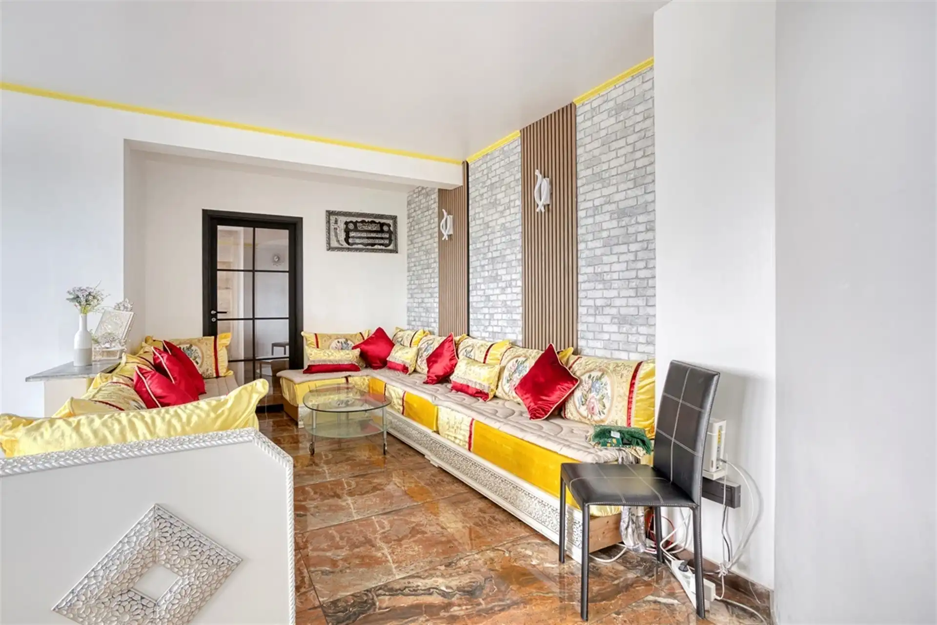 Apprtement 2 slpk's met gemeenschappelijke tuin foto 3