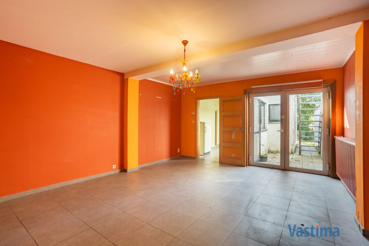 Solide rijwoning met garage en tuin in het hart van Aalst foto 5