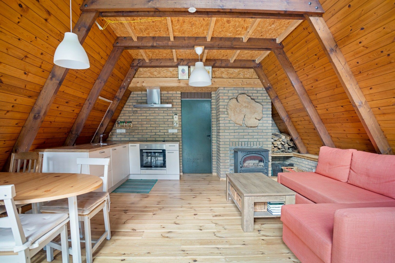 Unieke vakantiewoning, rustig gelegen op een perceel van 2.874m² foto 4