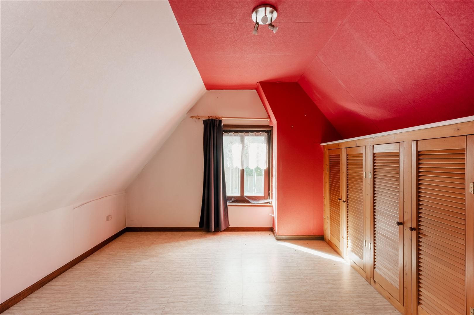 Te renoveren vrijstaande woning foto 13