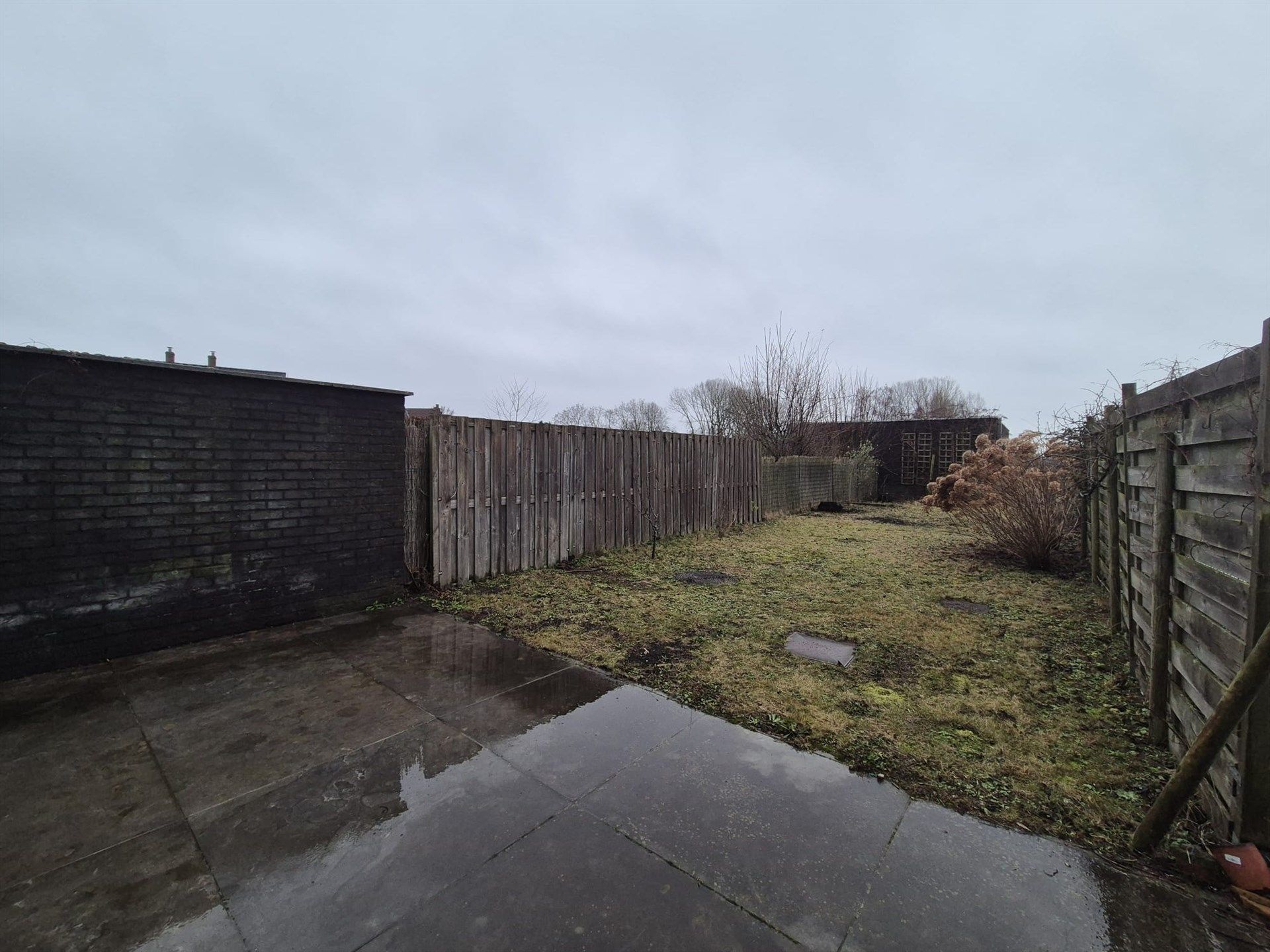 Rustig gelegen woning met tuin en garage. foto 11